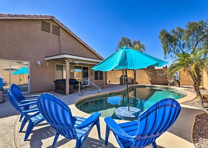 Outdoor Kitchen, Heated Pool: Retreat! Holiday home