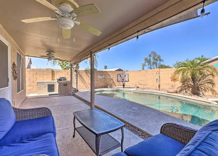 Outdoor Kitchen, Heated Pool: Retreat! Holiday home *