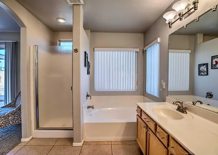 Holiday home Outdoor Kitchen, Heated Pool: Retreat! Gilbert